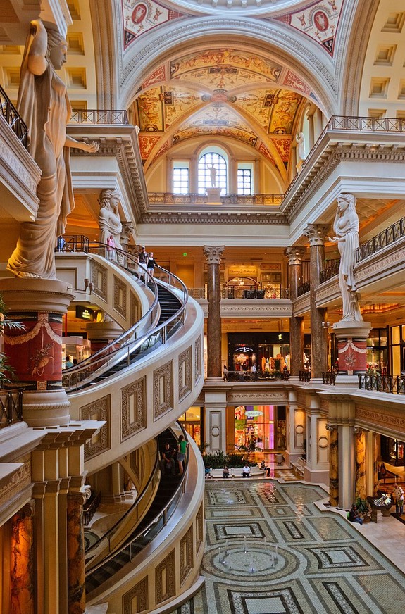 800px-The Forum Shops at Caesar's